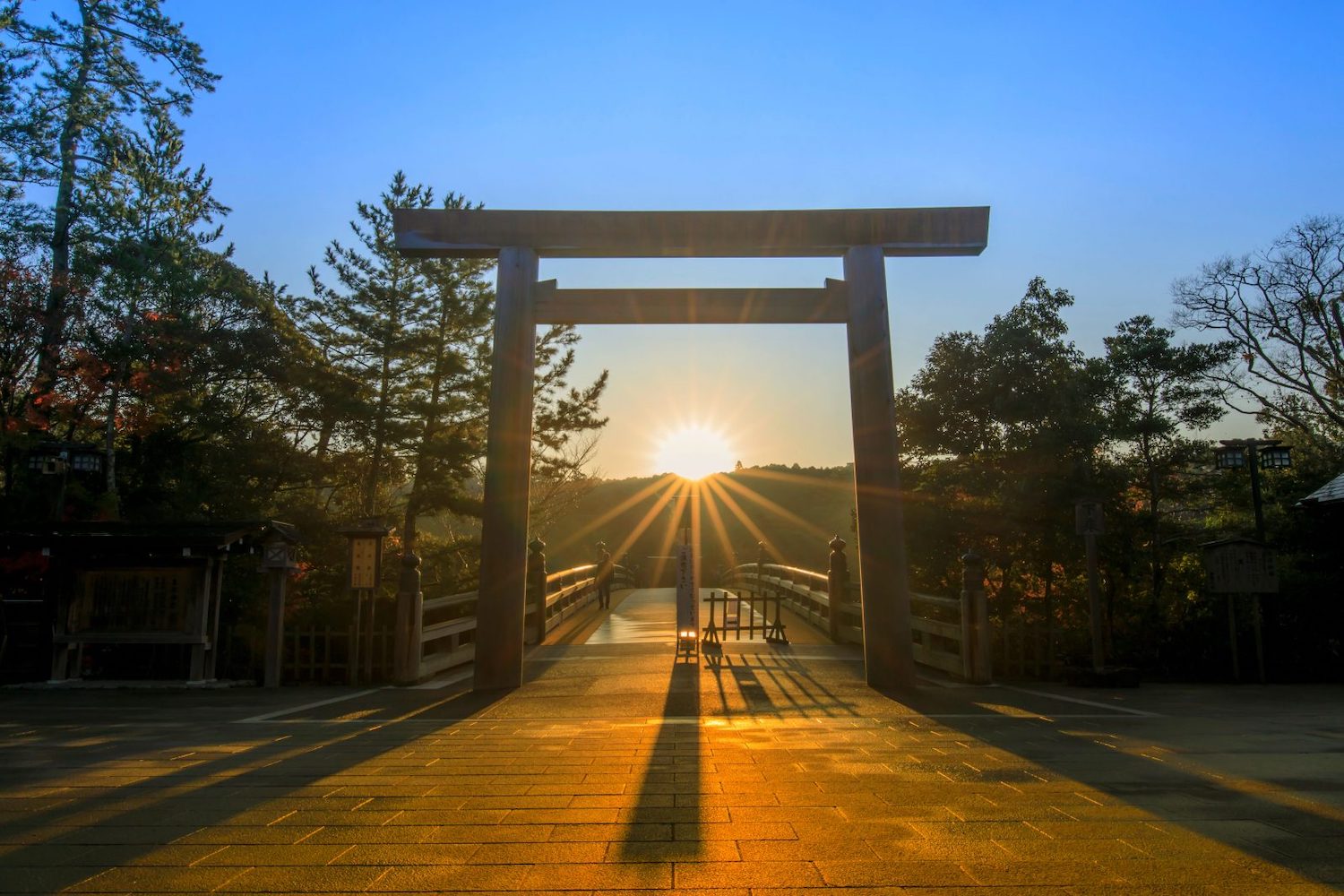 伊勢神宮早朝参拝